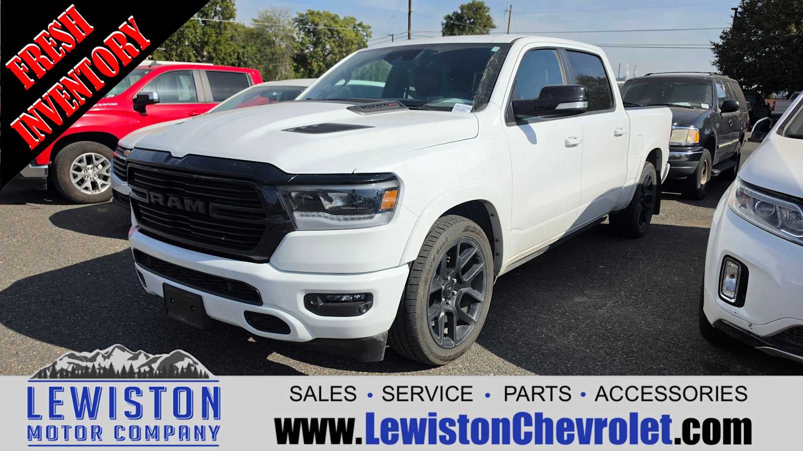 2021 RAM 1500 Laramie Crew Cab 4x4 5'7" Box