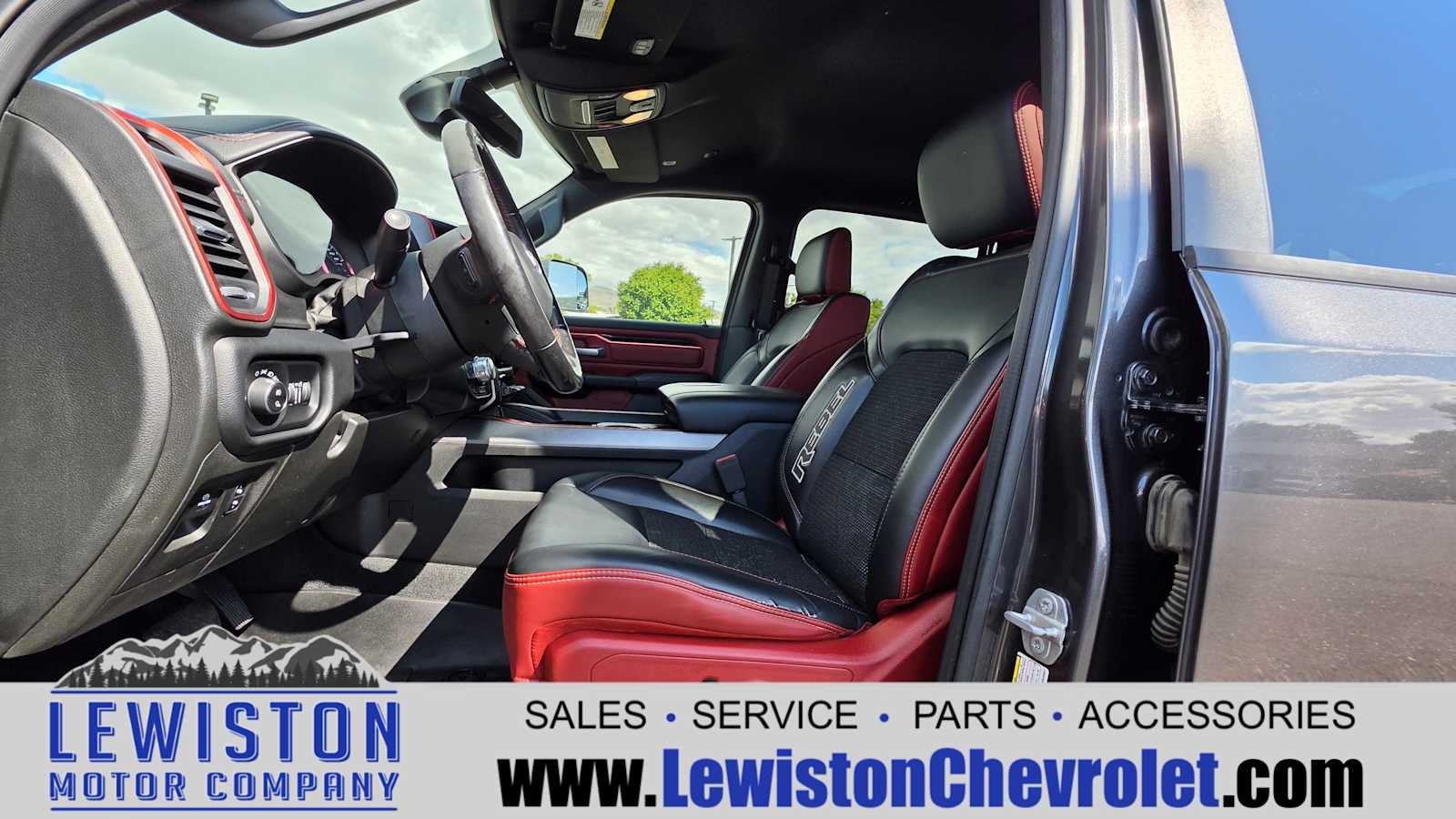 2019 RAM 1500 Rebel Crew Cab 4x4 5'7" Box