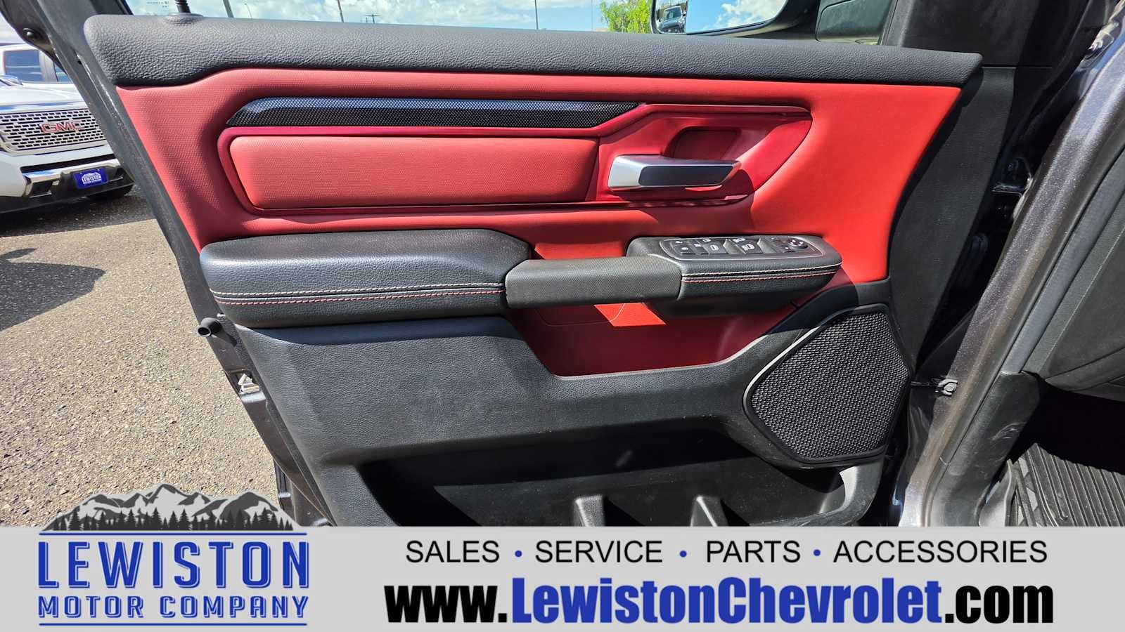 2019 RAM 1500 Rebel Crew Cab 4x4 5'7" Box