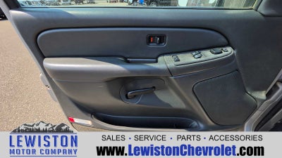 2004 Chevrolet Silverado 2500 HD LS