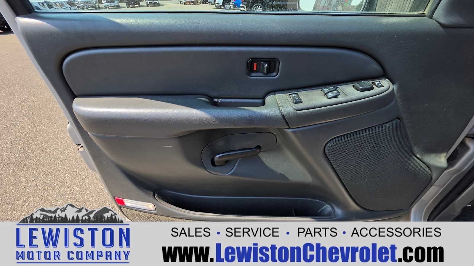 2004 Chevrolet Silverado 2500 HD LS