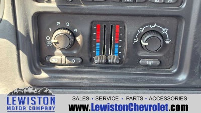 2004 Chevrolet Silverado 2500 HD LS