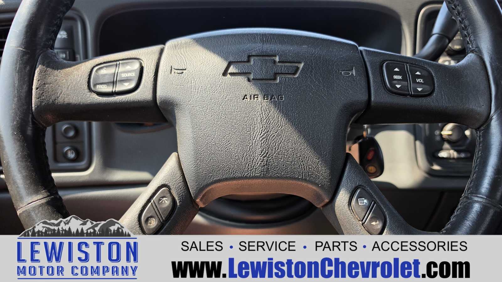 2004 Chevrolet Silverado 2500 HD LS