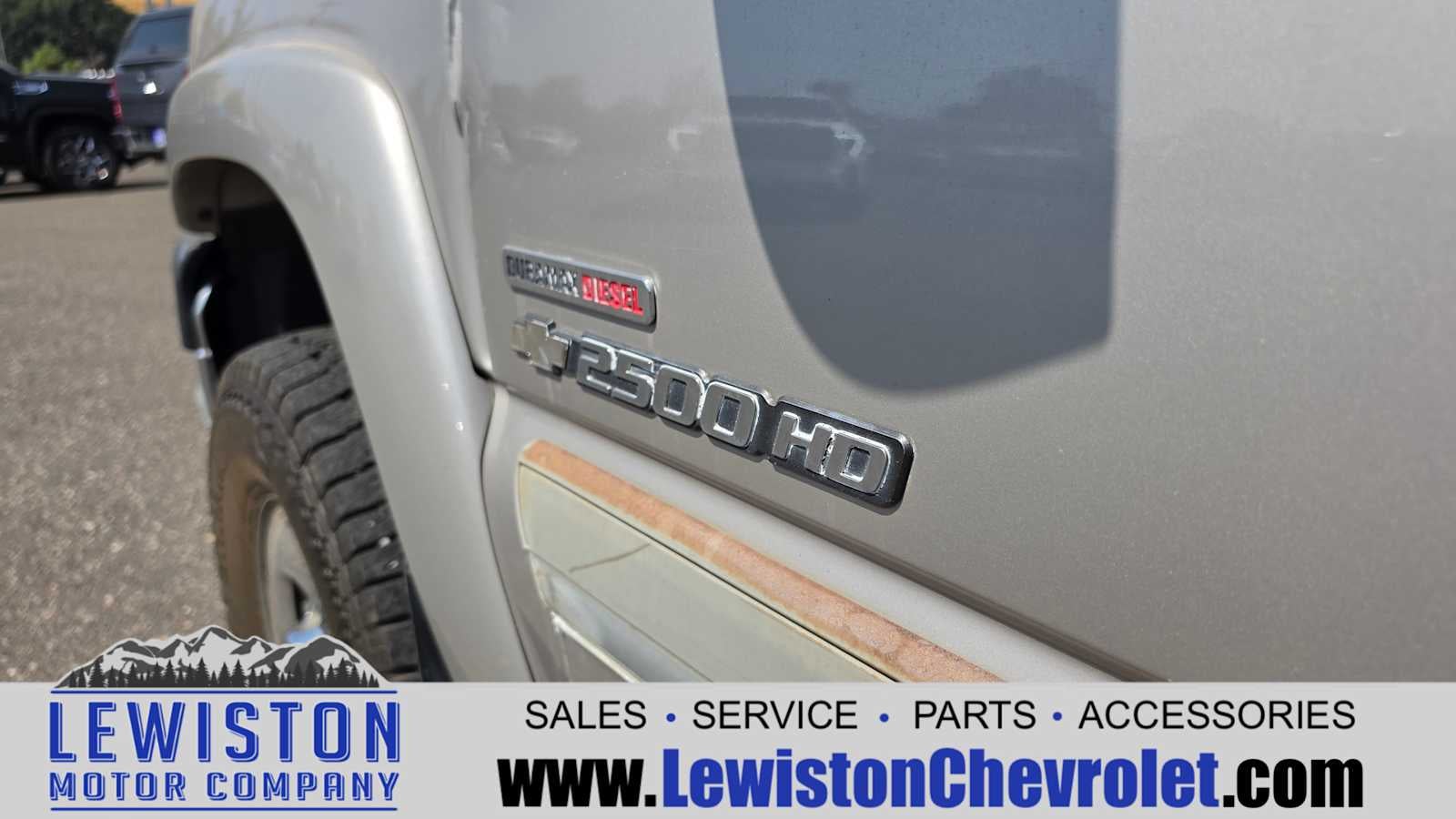 2004 Chevrolet Silverado 2500 HD LS
