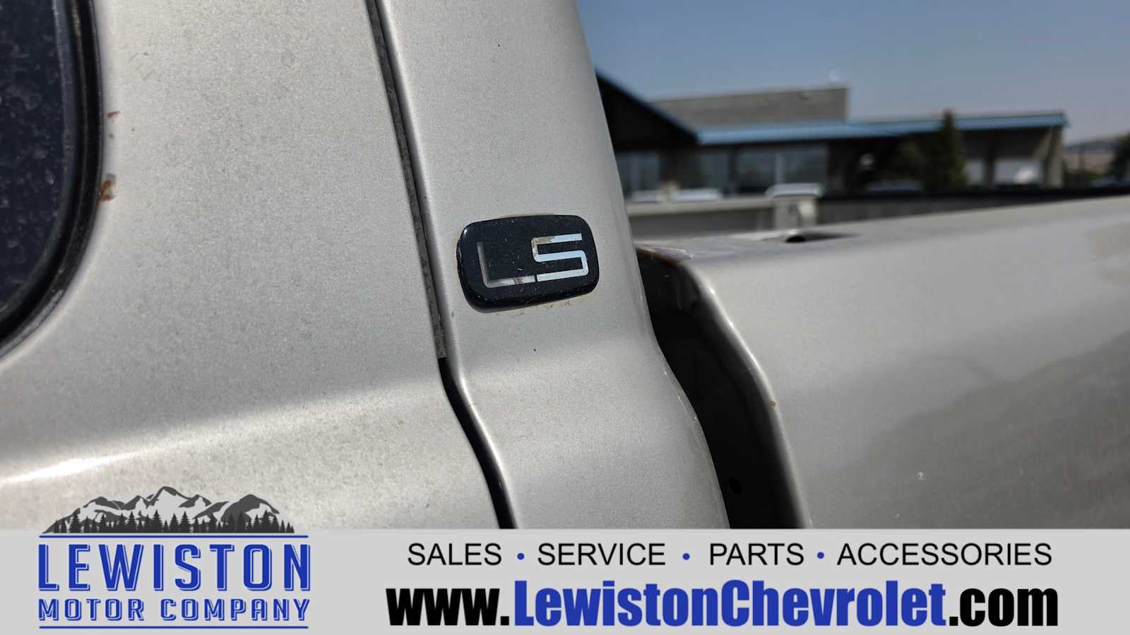 2004 Chevrolet Silverado 2500 HD LS