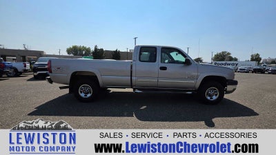 2004 Chevrolet Silverado 2500 HD LS