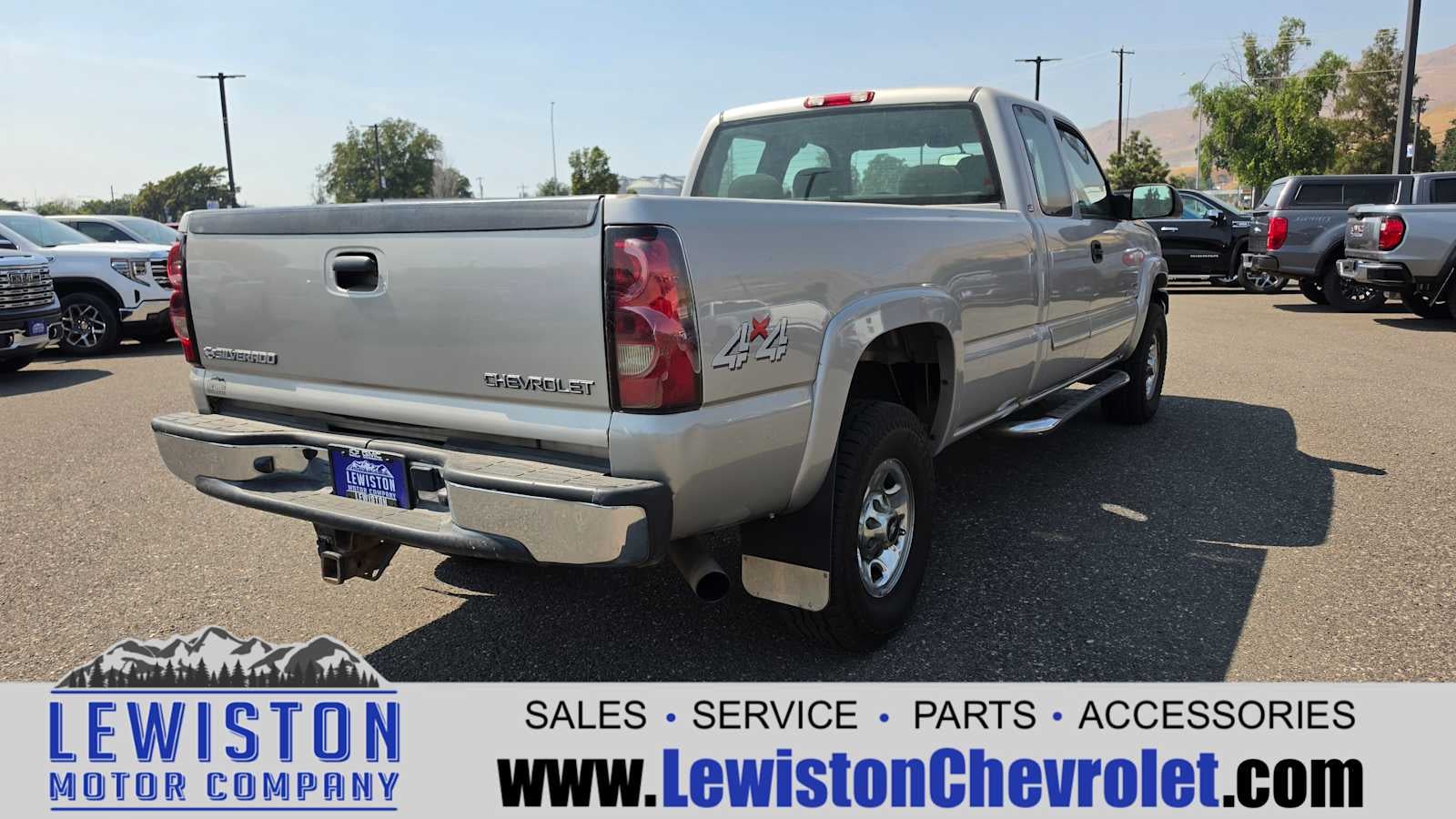 2004 Chevrolet Silverado 2500 HD LS