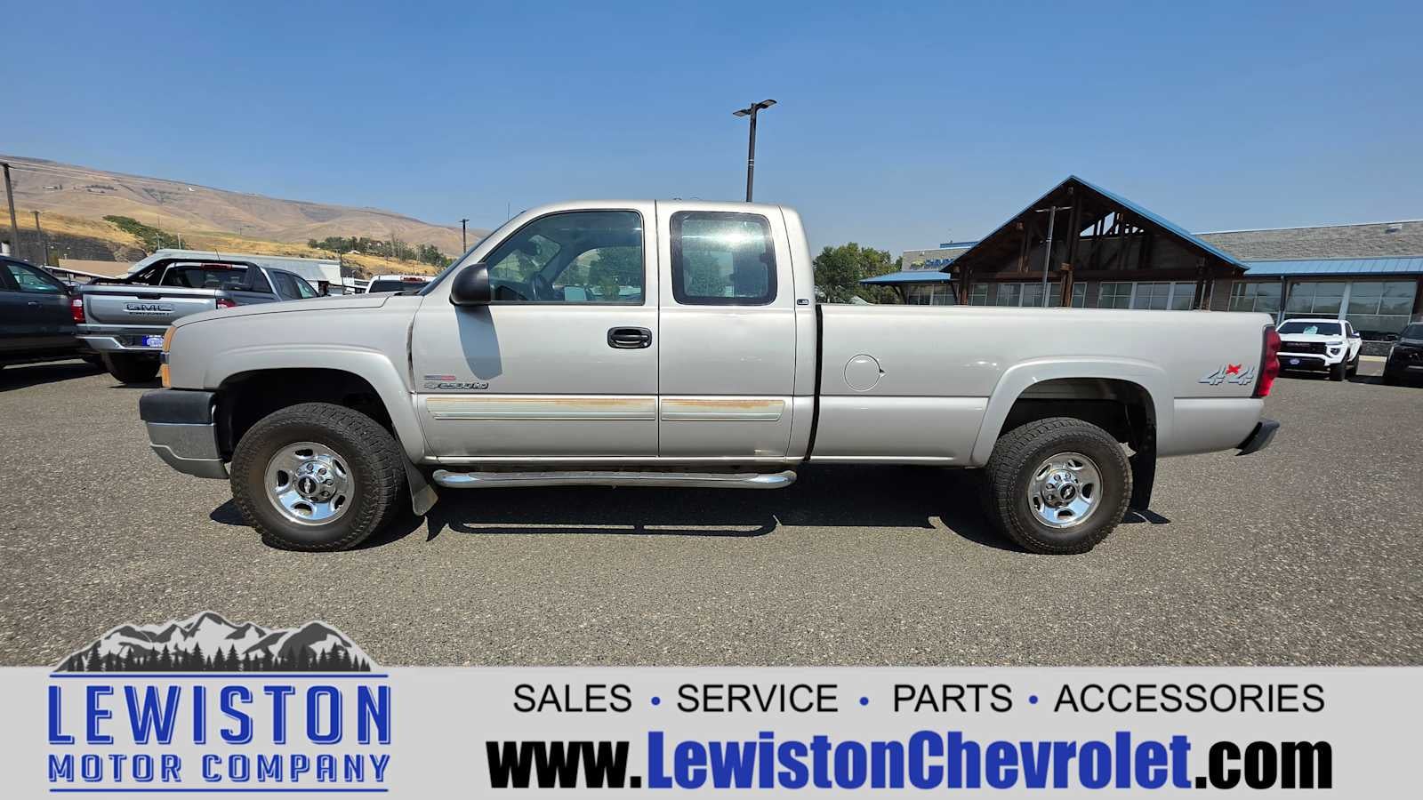 2004 Chevrolet Silverado 2500 HD LS