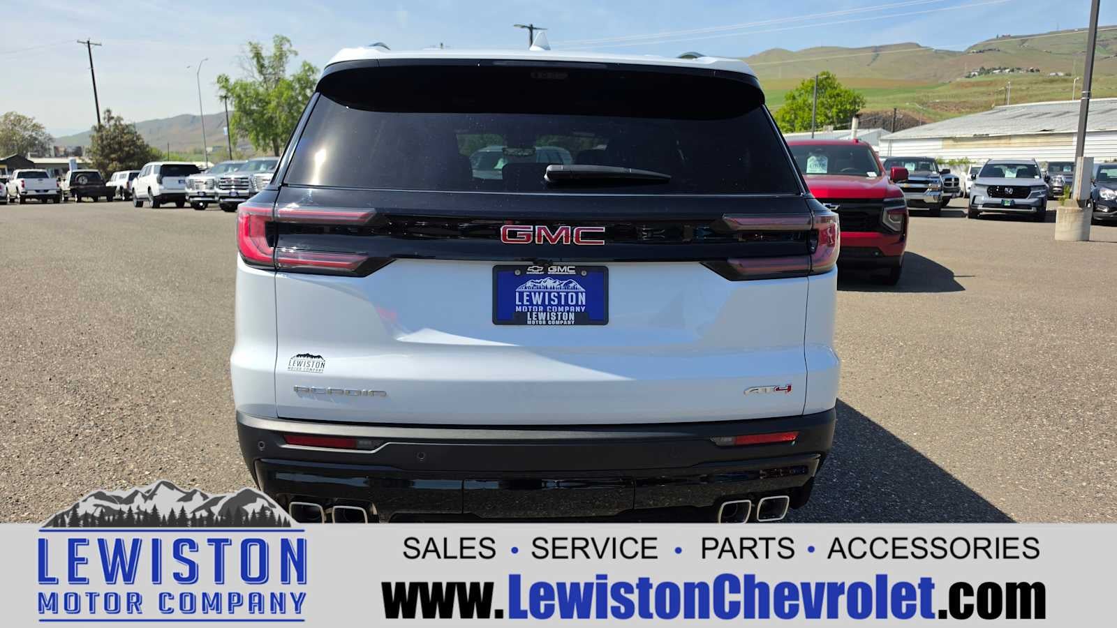 2026 GMC Acadia AT4
