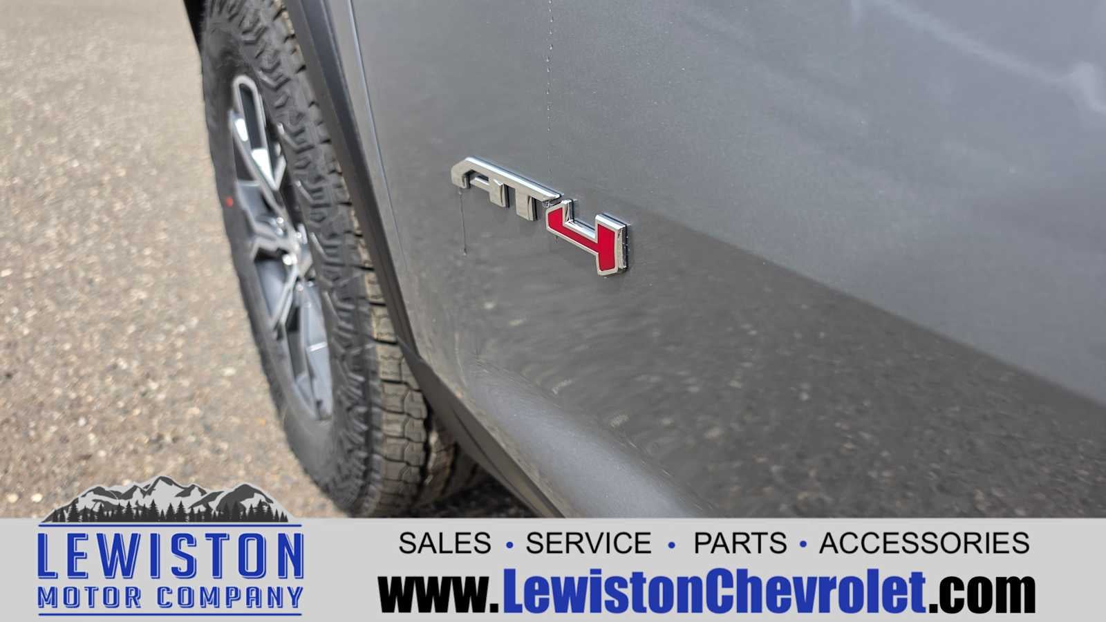 2026 GMC Acadia AT4
