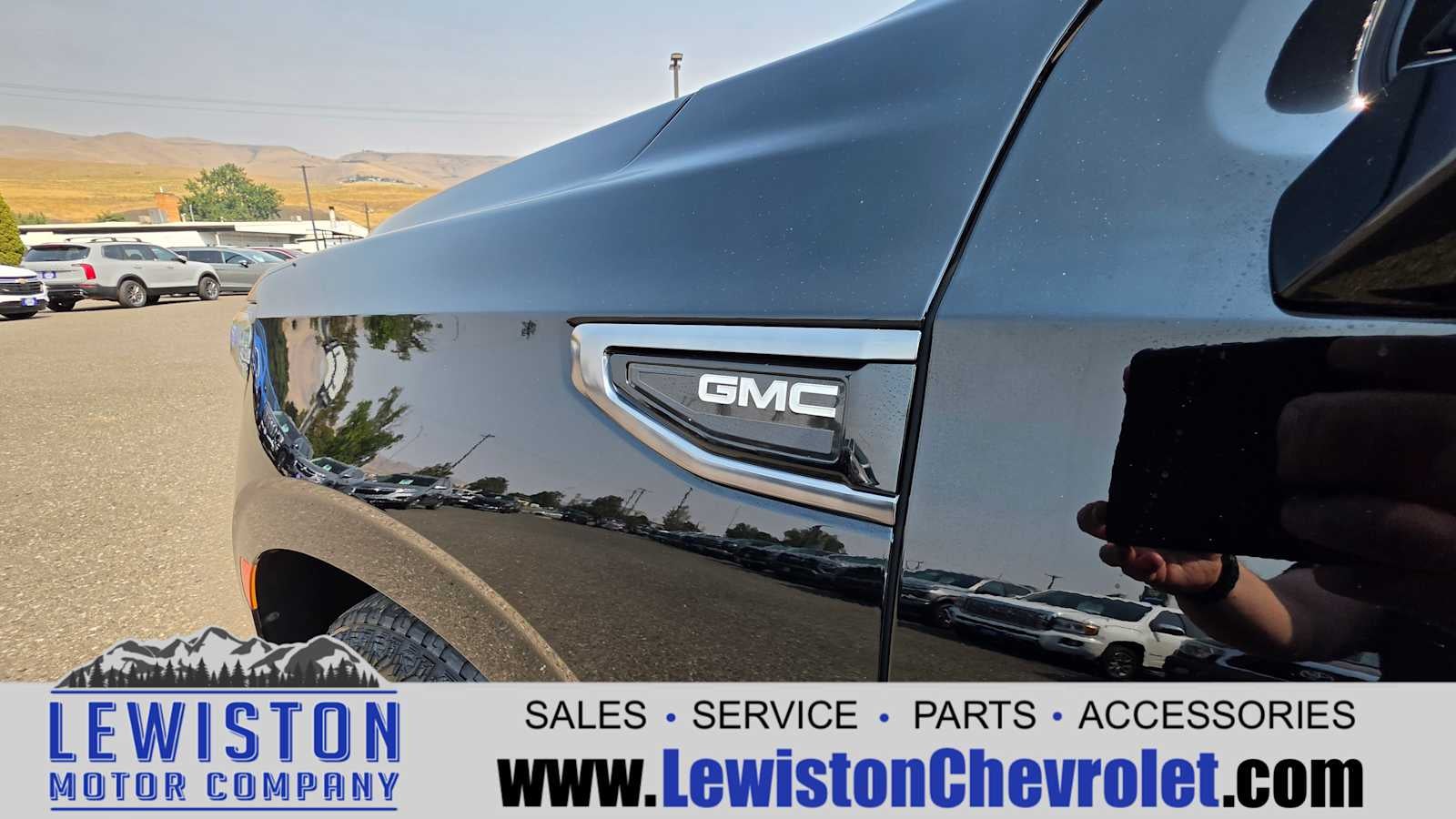 2023 GMC Yukon AT4
