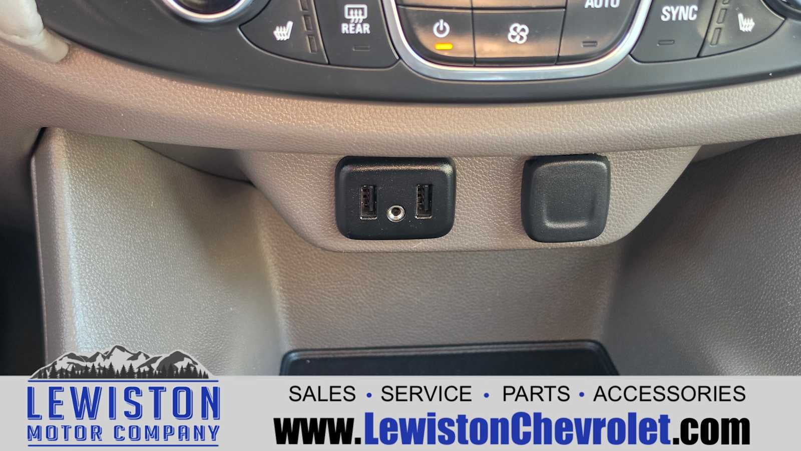 2019 Chevrolet Traverse LT Cloth