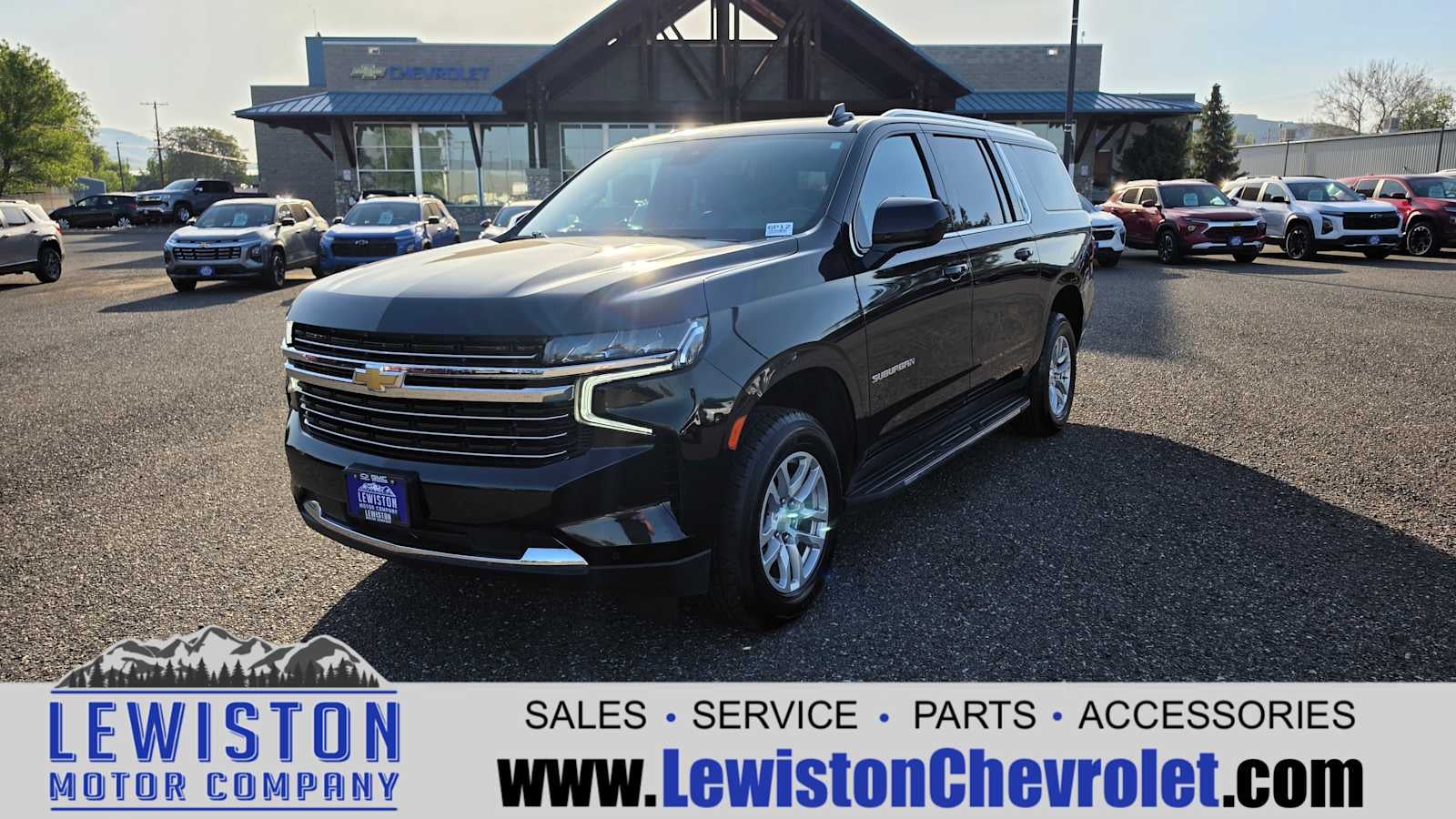2024 Chevrolet Suburban LT