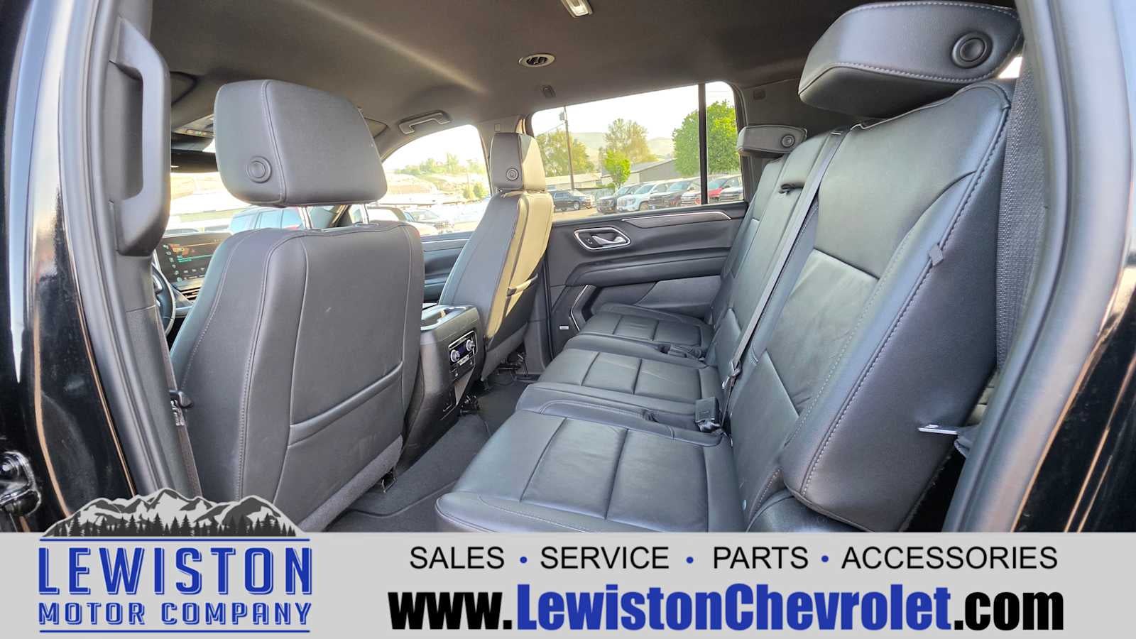 2024 Chevrolet Suburban LT