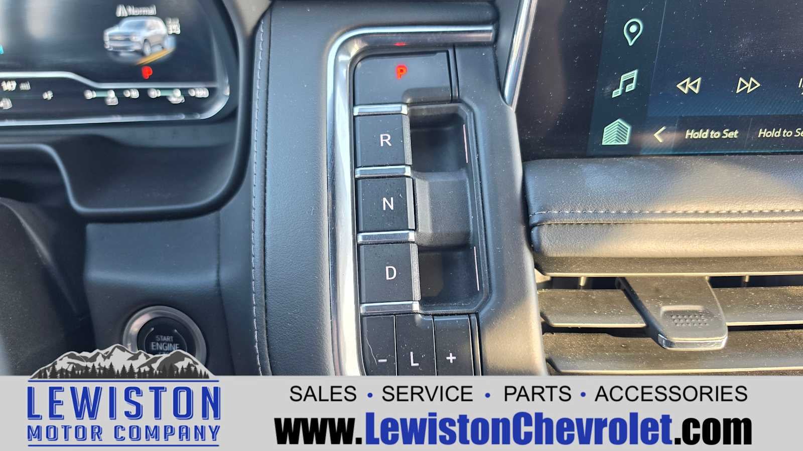2024 Chevrolet Suburban LT