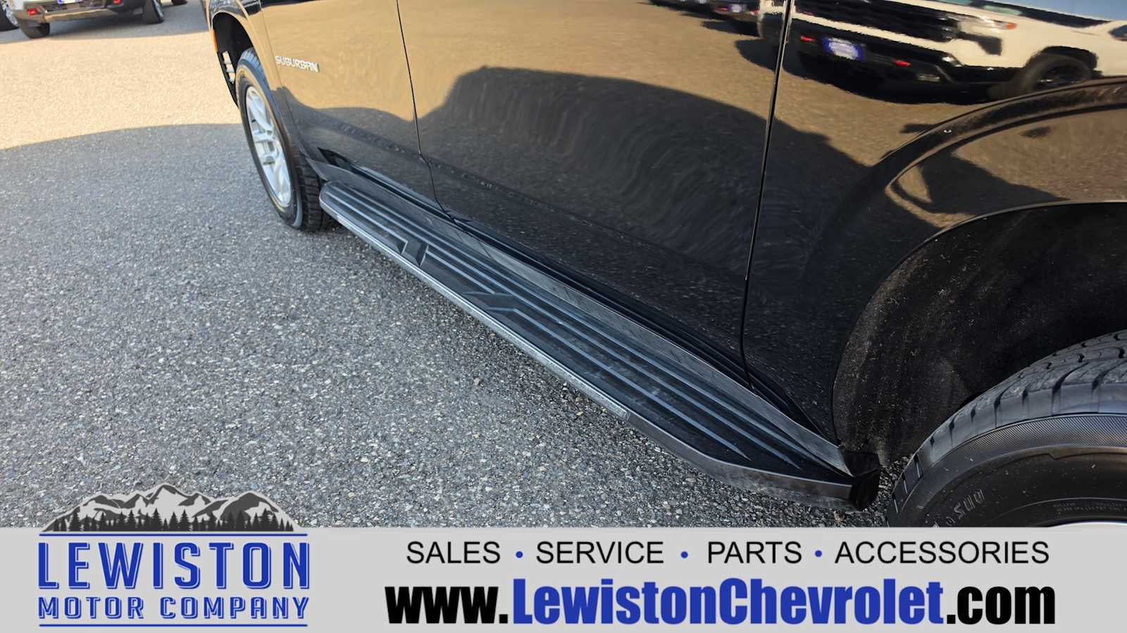 2024 Chevrolet Suburban LT