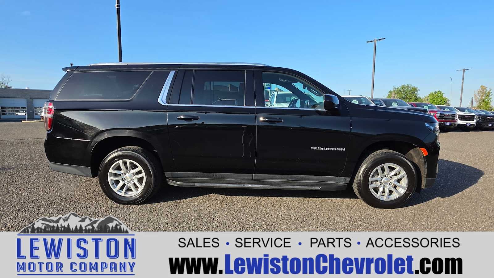 2024 Chevrolet Suburban LT