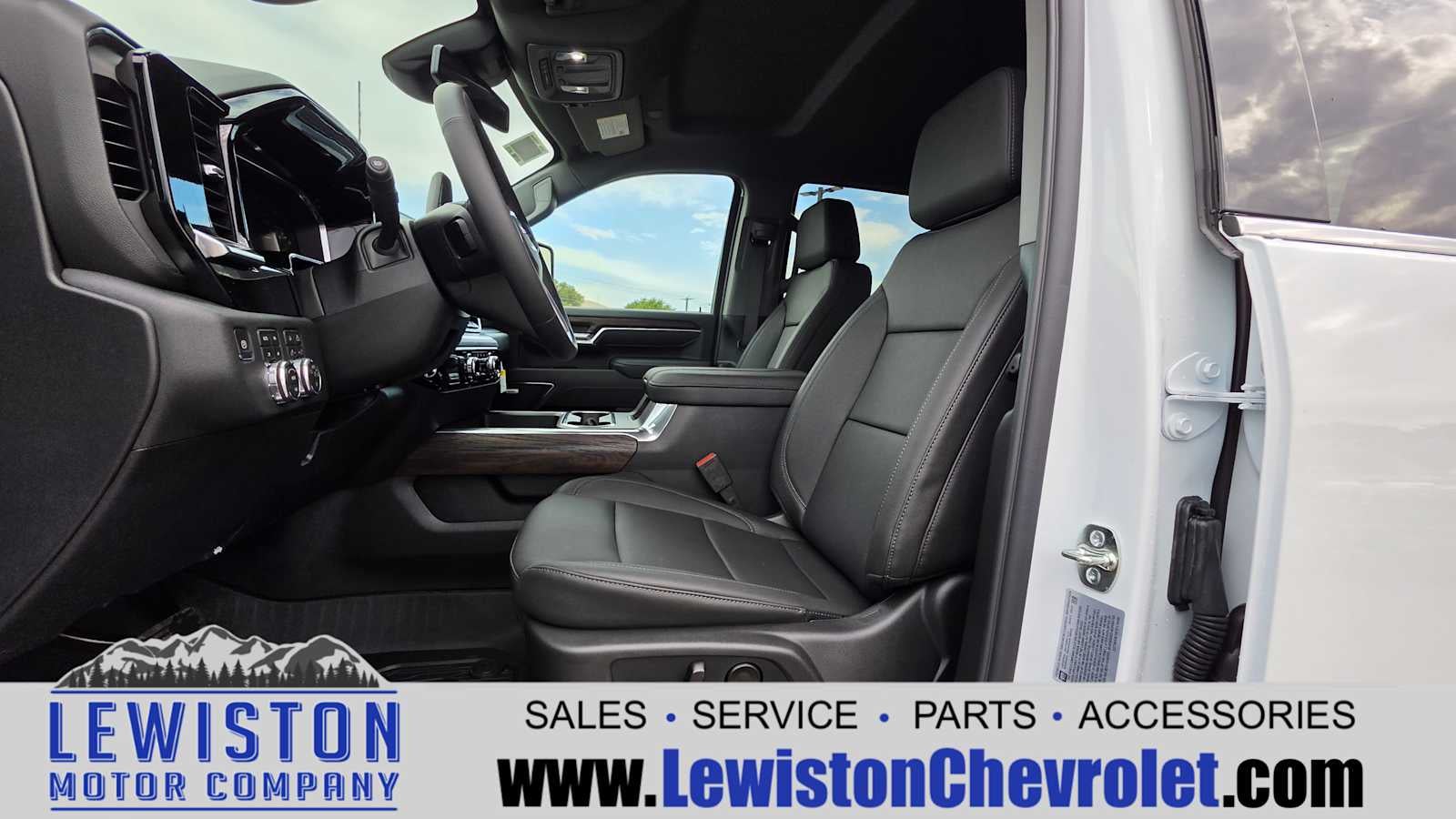 2026 GMC Sierra 3500 HD SLT