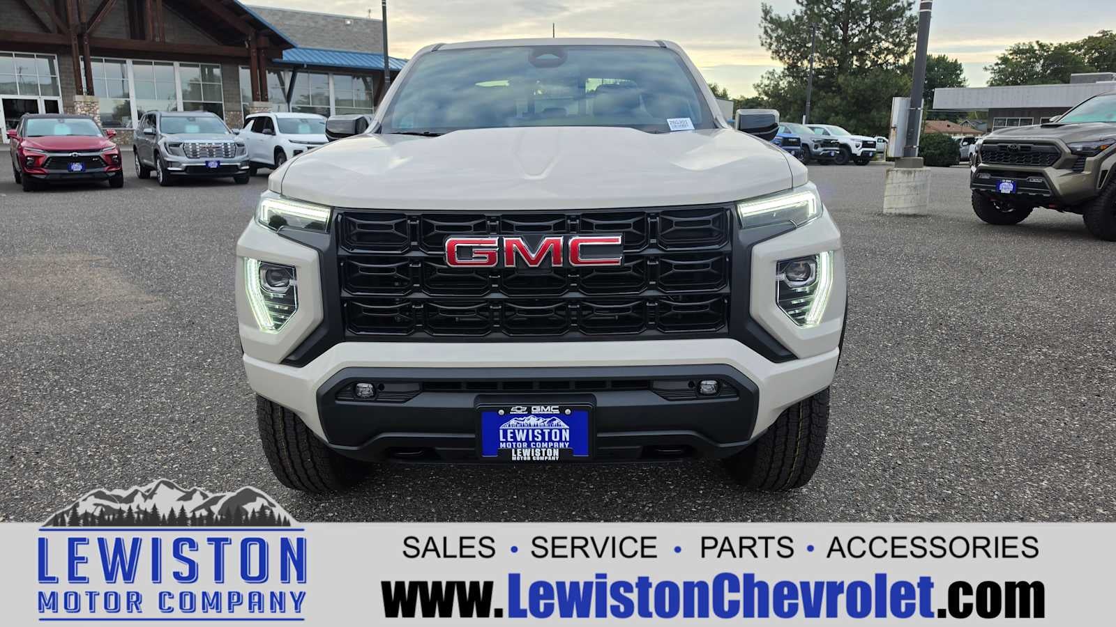 2026 GMC Canyon Elevation