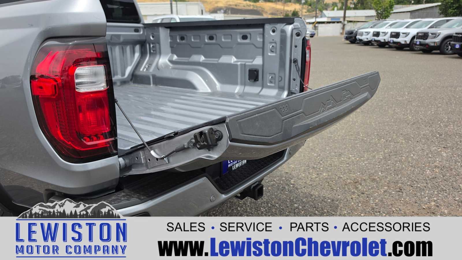2025 GMC Canyon AT4