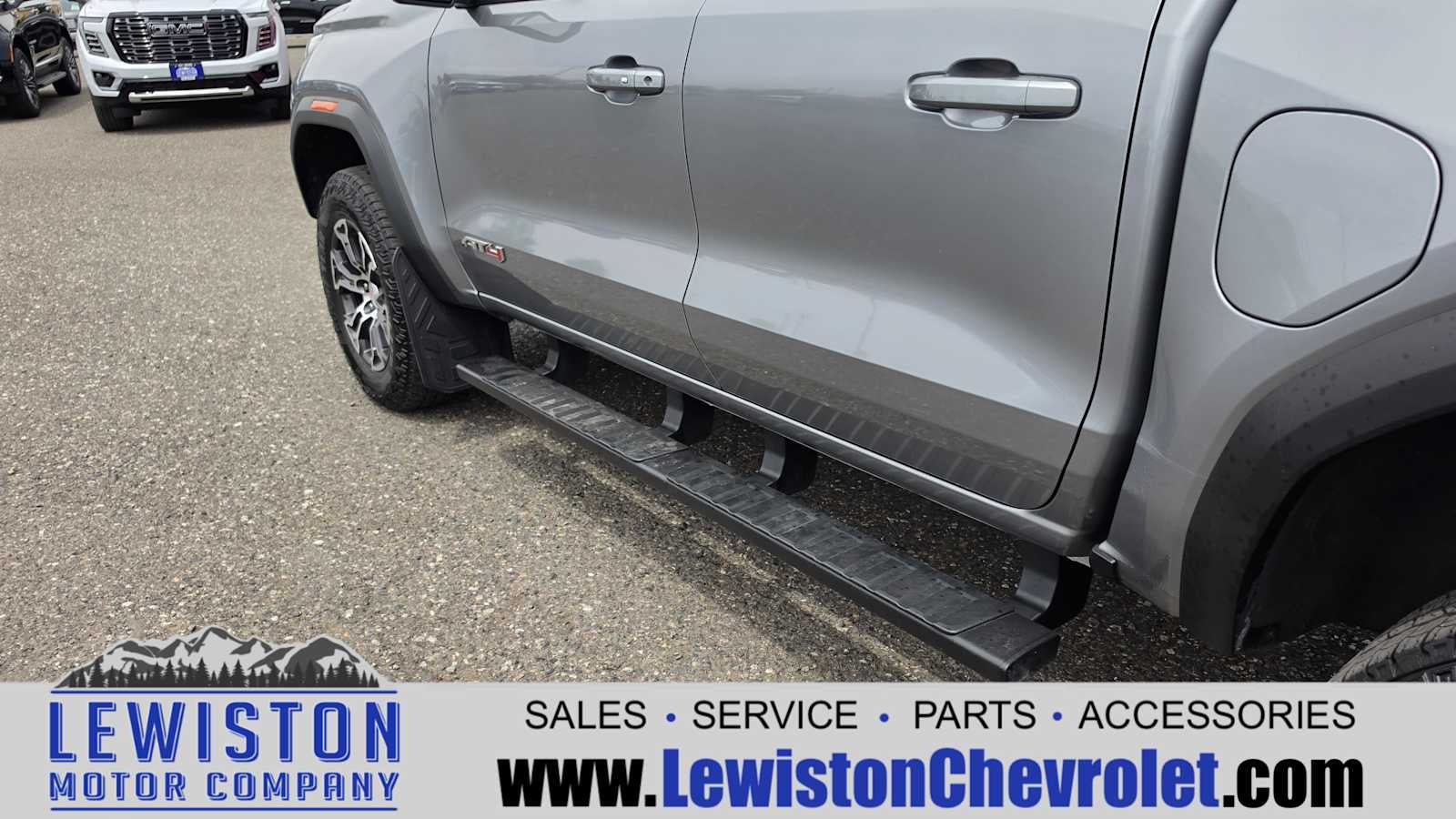 2025 GMC Canyon AT4