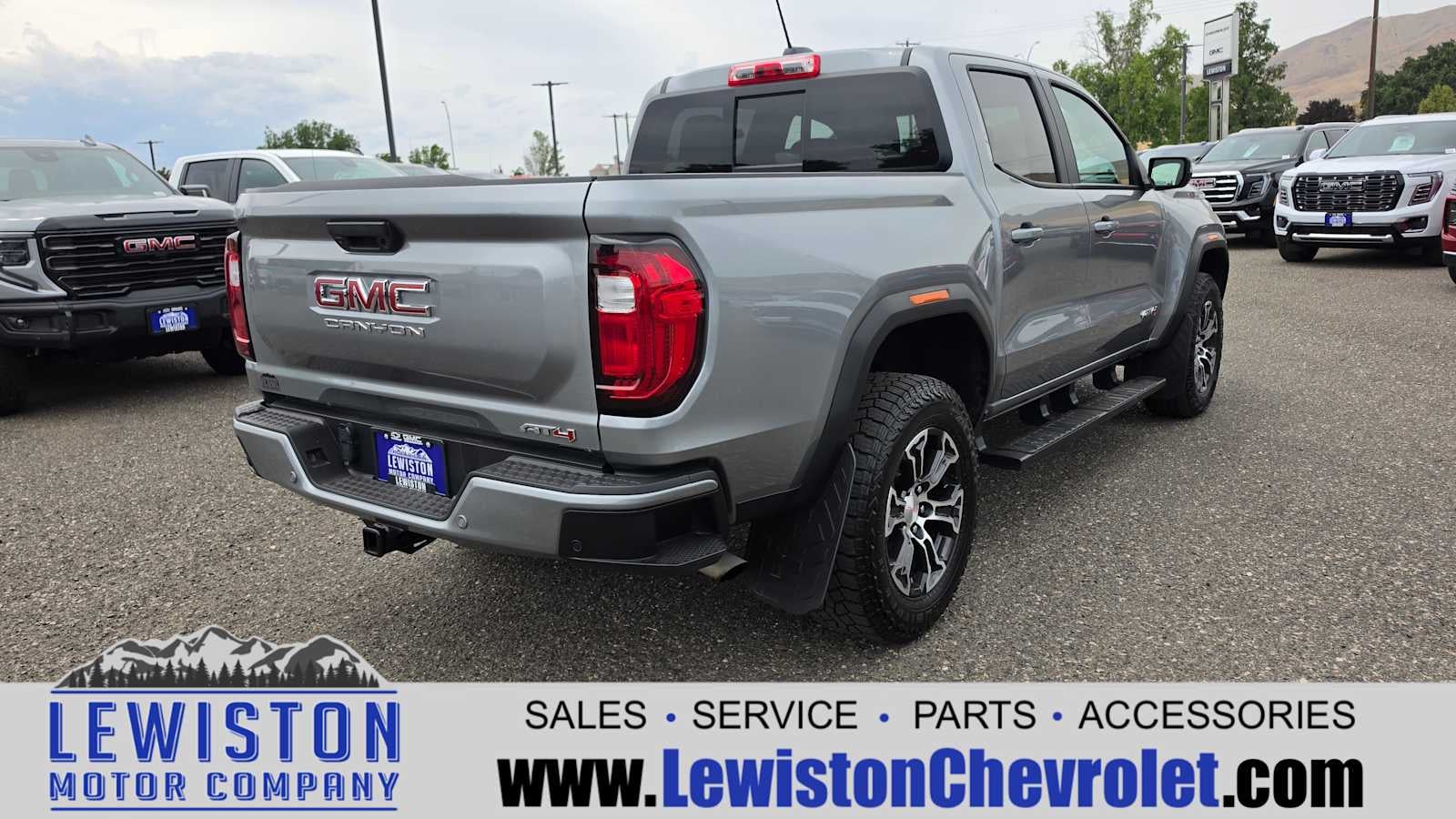 2025 GMC Canyon AT4