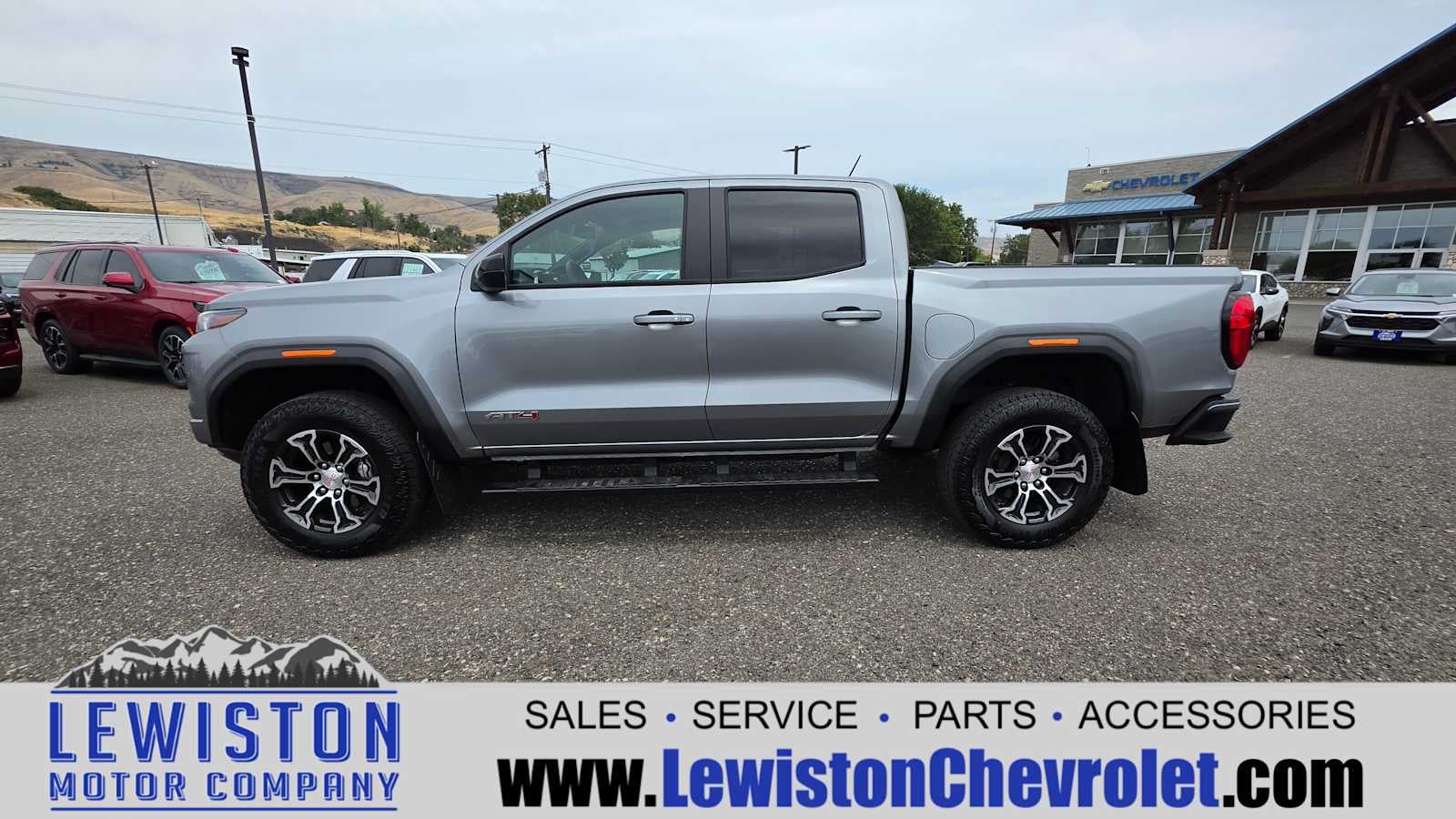 2025 GMC Canyon AT4