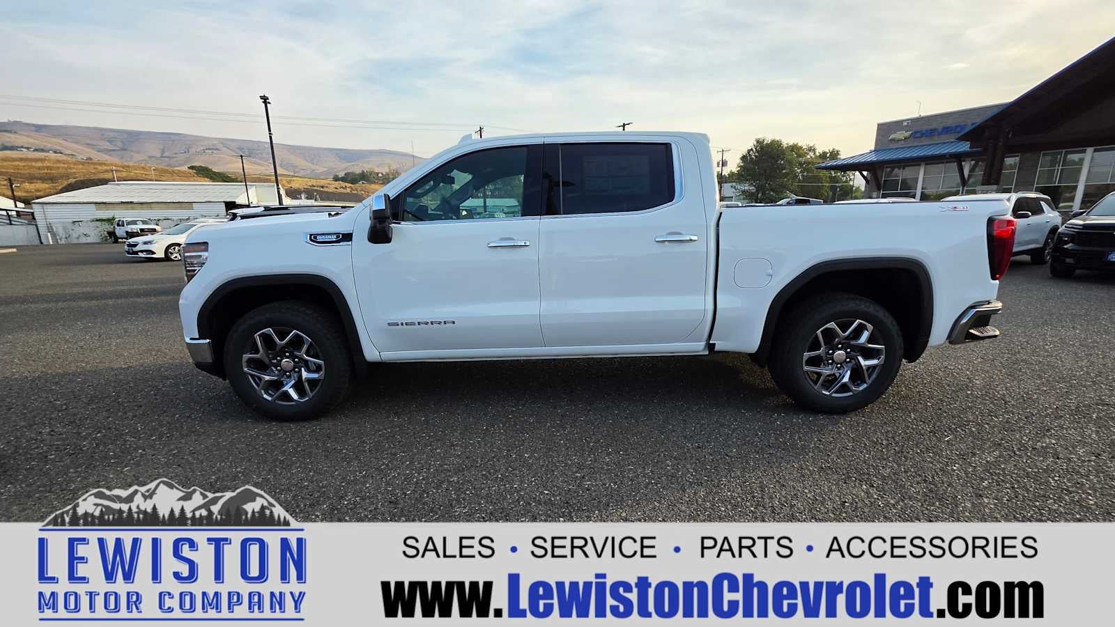 2026 GMC Sierra 1500 SLT