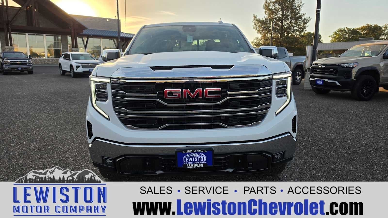 2026 GMC Sierra 1500 SLT