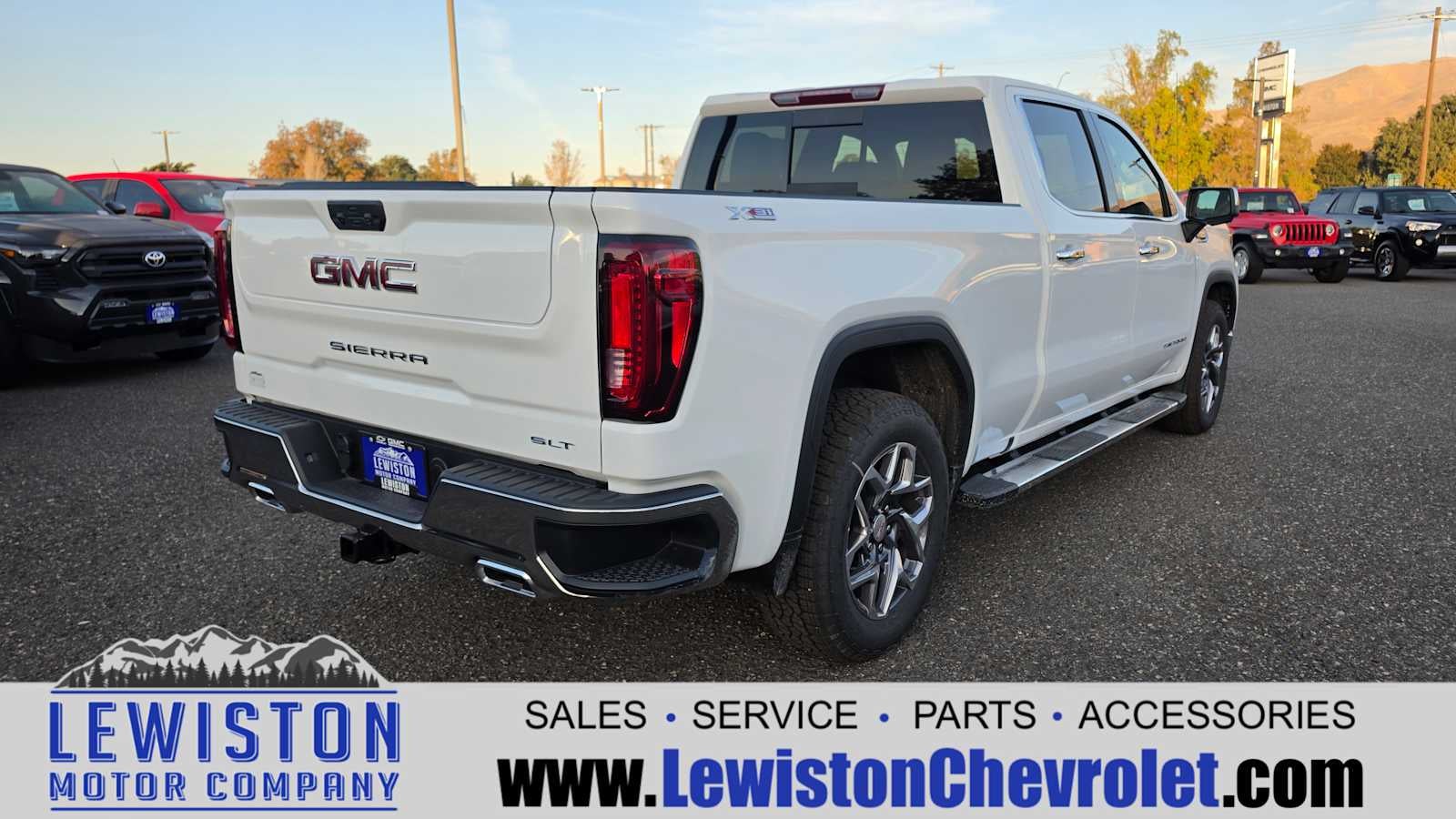 2026 GMC Sierra 1500 SLT