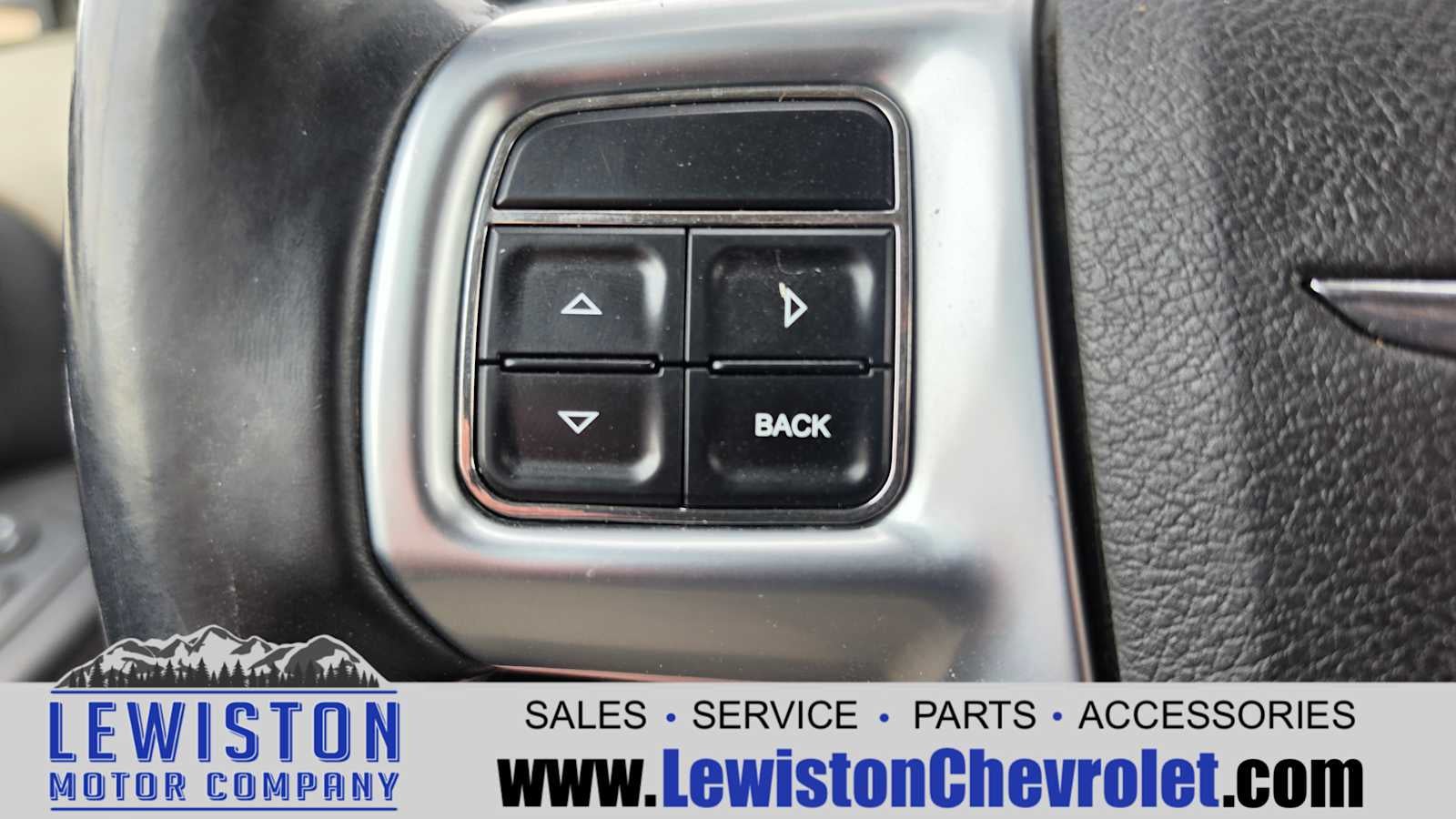 2011 Chrysler Town & Country Touring-L