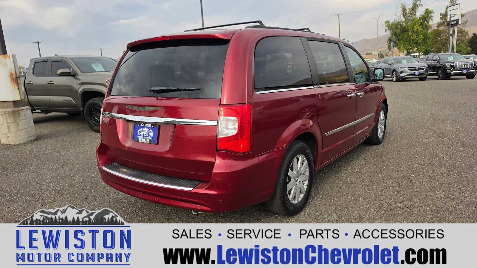 2011 Chrysler Town & Country Touring-L