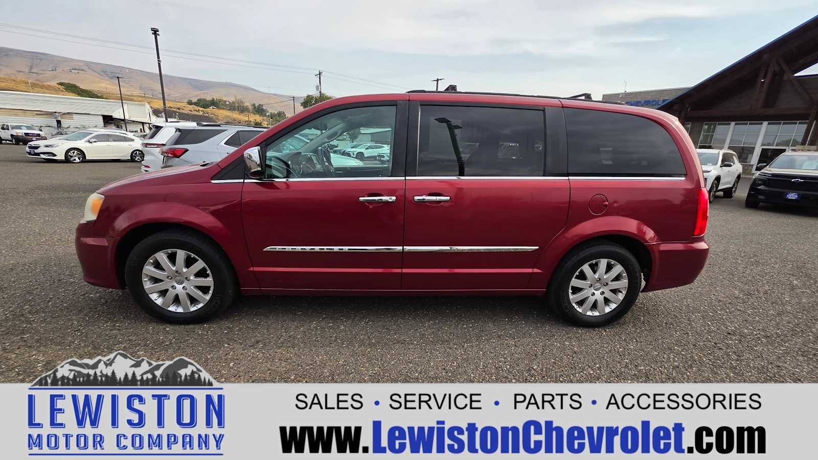 2011 Chrysler Town & Country Touring-L