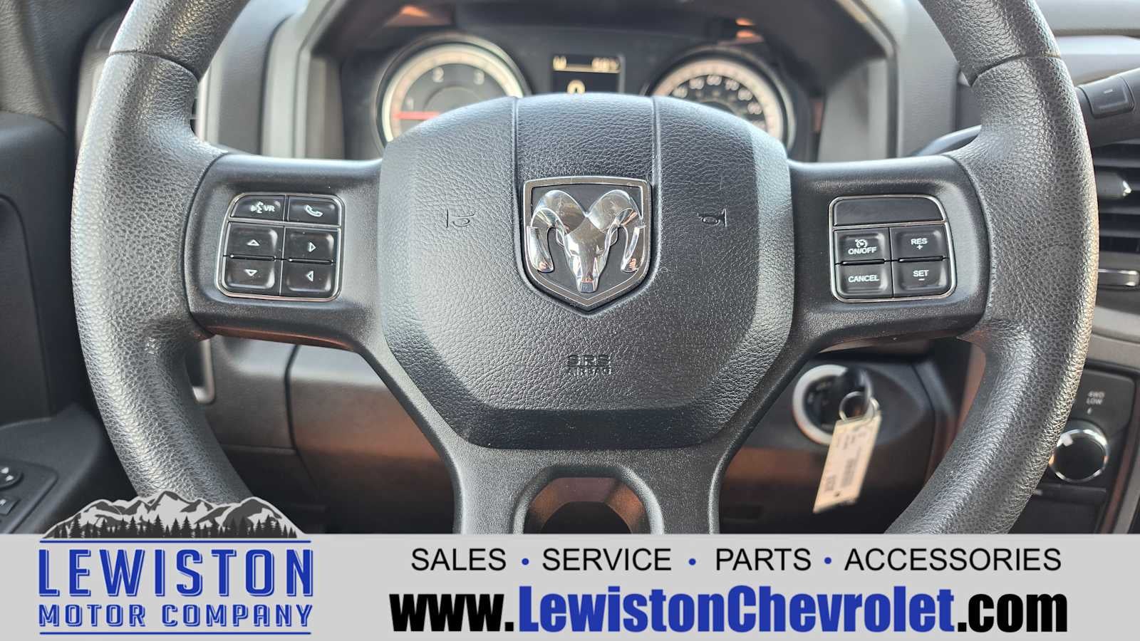 2018 RAM 3500 Tradesman Crew Cab 4x4 6'4" Box
