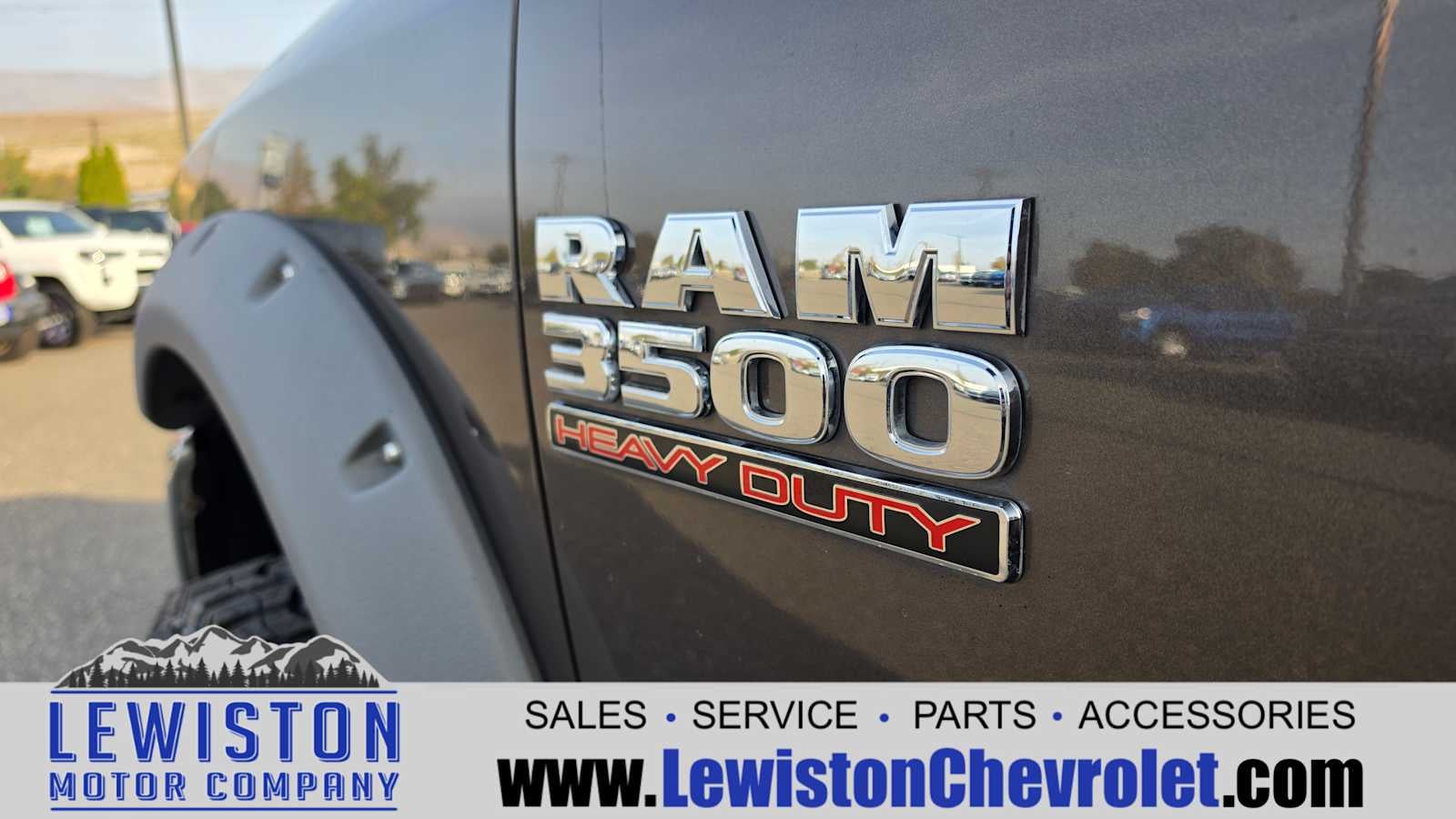 2018 RAM 3500 Tradesman Crew Cab 4x4 6'4" Box