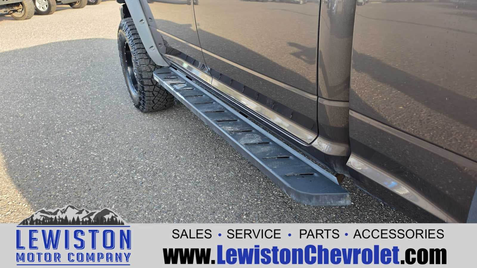 2018 RAM 3500 Tradesman Crew Cab 4x4 6'4" Box