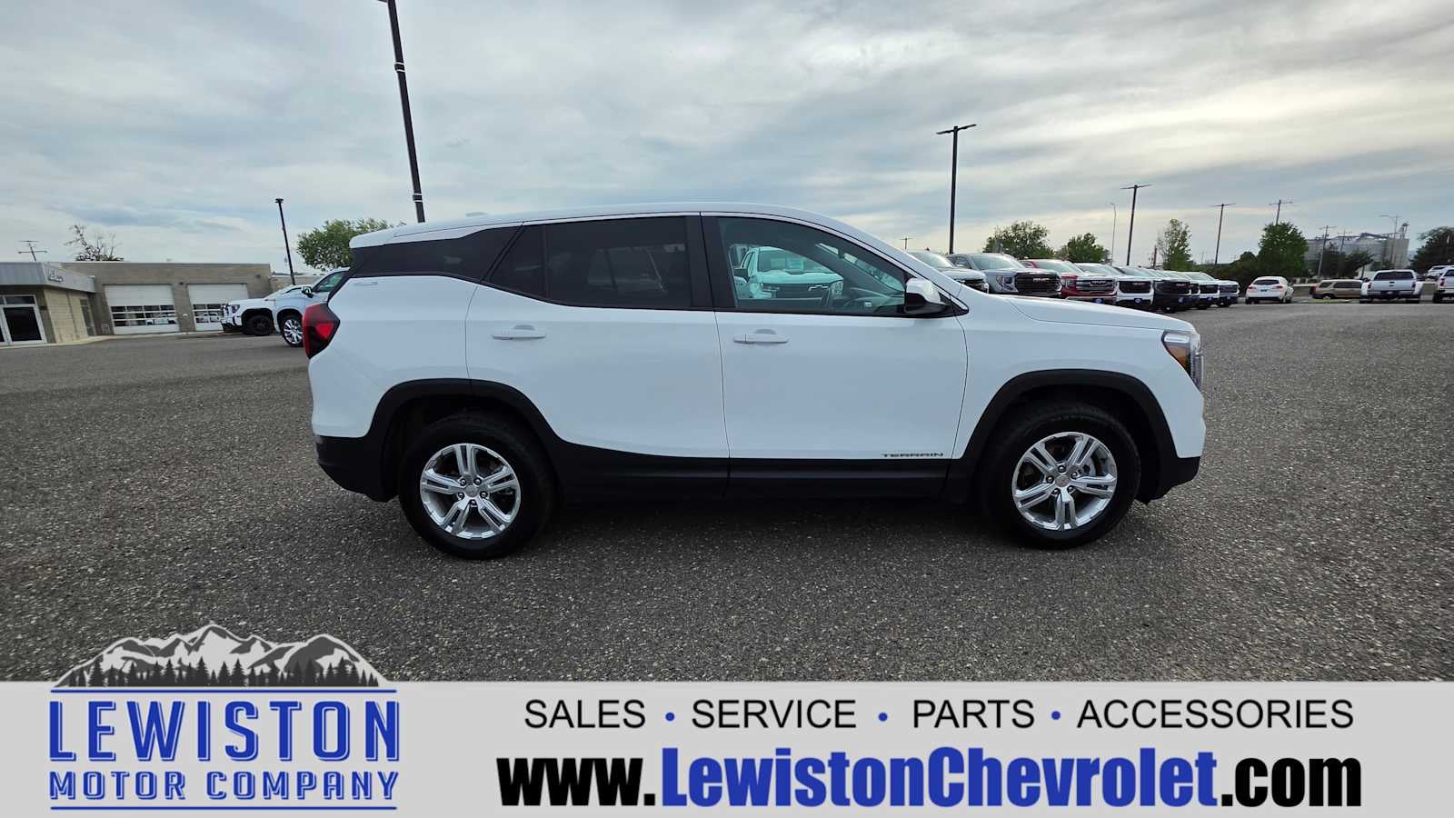 2024 GMC Terrain SLE