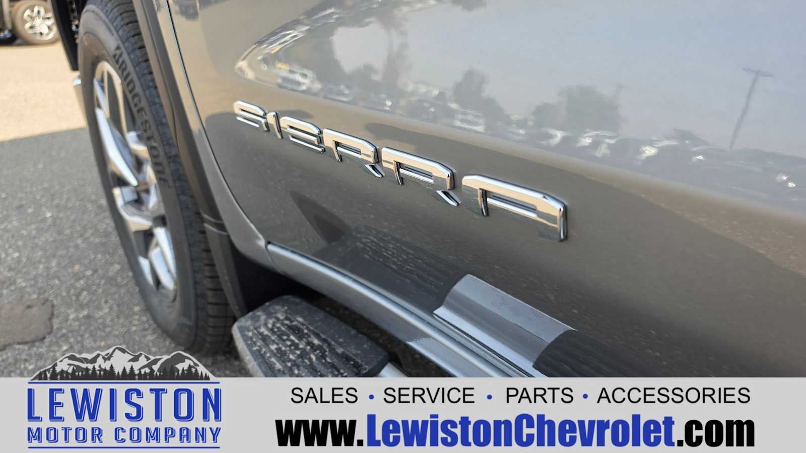2026 GMC Sierra 1500 SLT