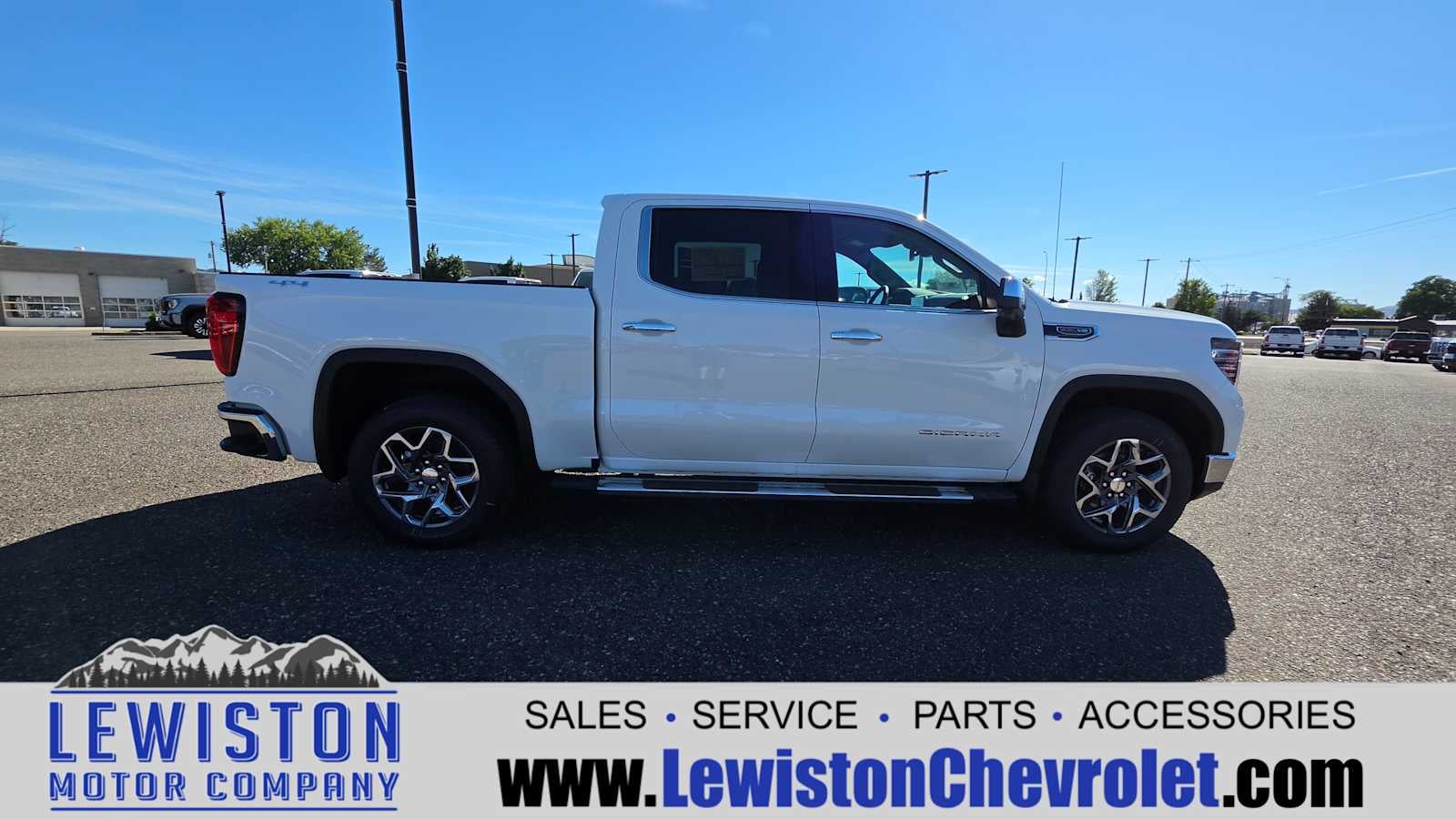 2026 GMC Sierra 1500 SLT