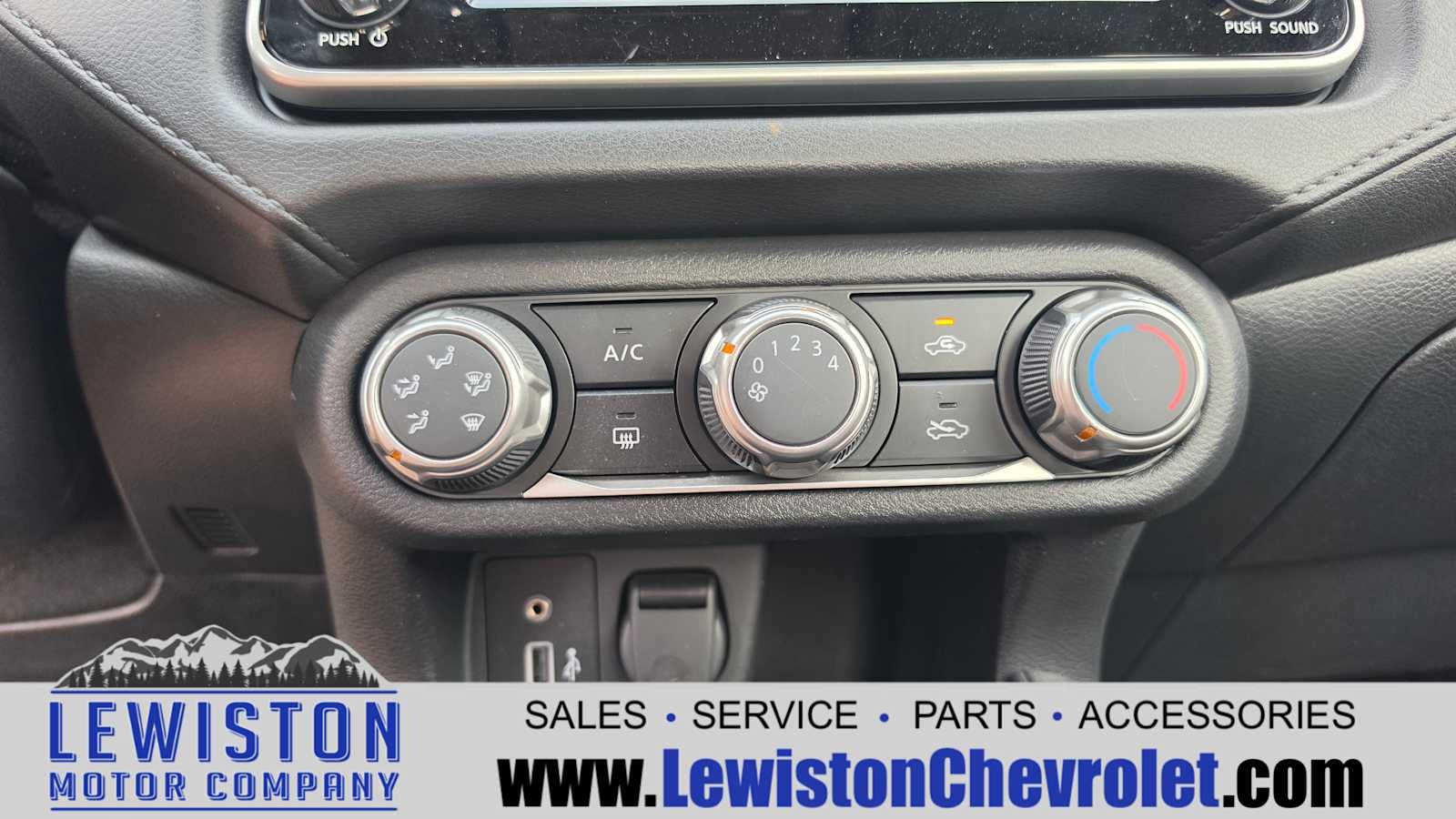 2024 Nissan Versa 1.6 S