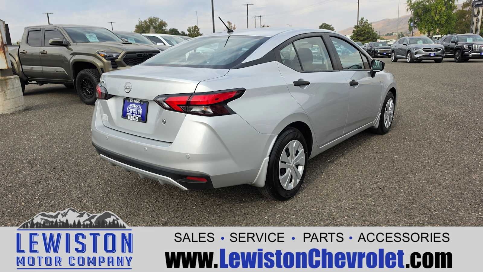 2024 Nissan Versa 1.6 S