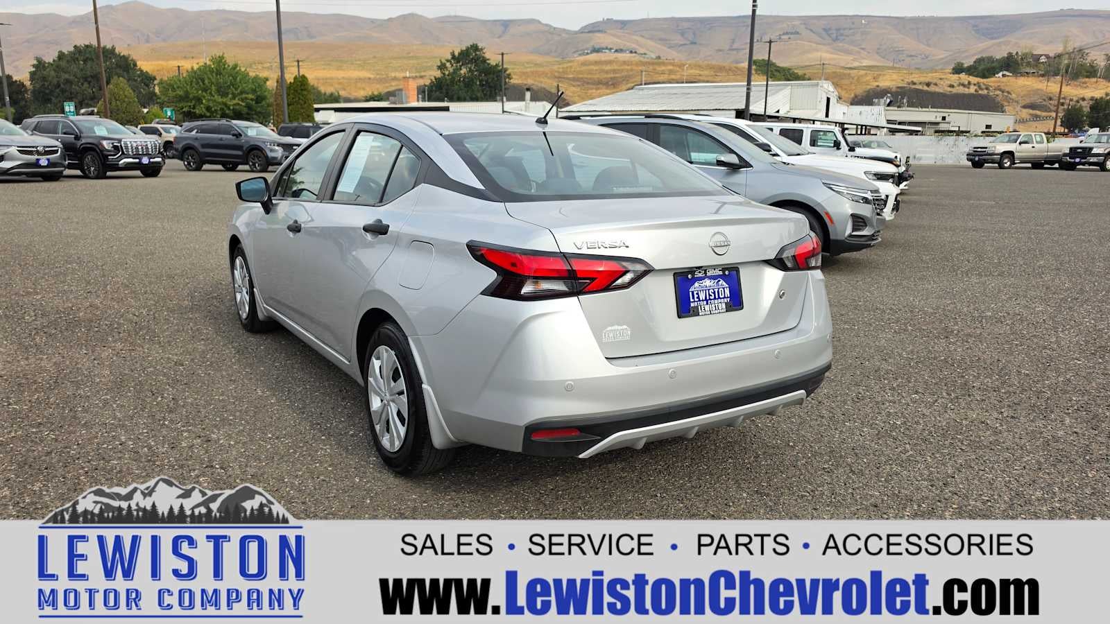 2024 Nissan Versa 1.6 S
