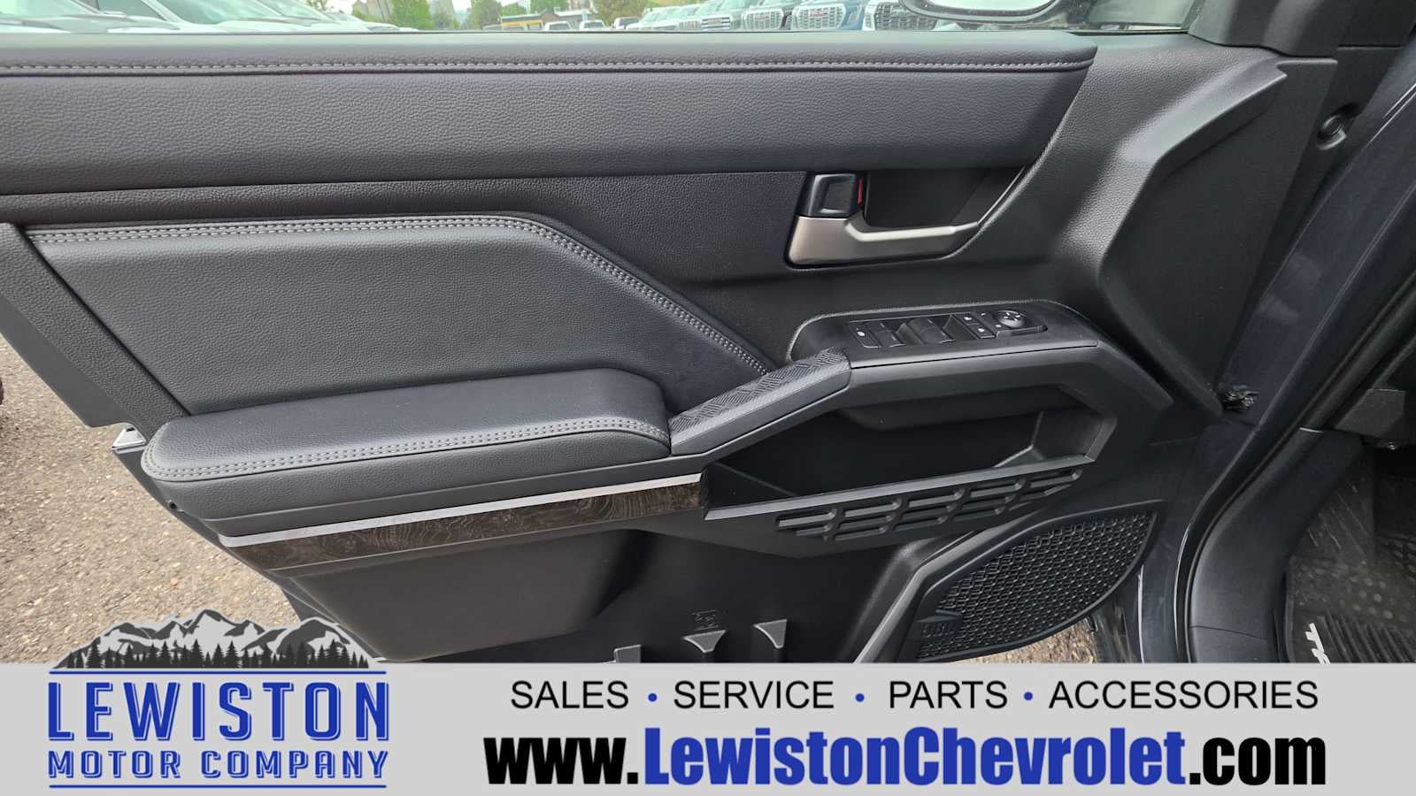 2024 Toyota Tacoma Hybrid Limited 4WD