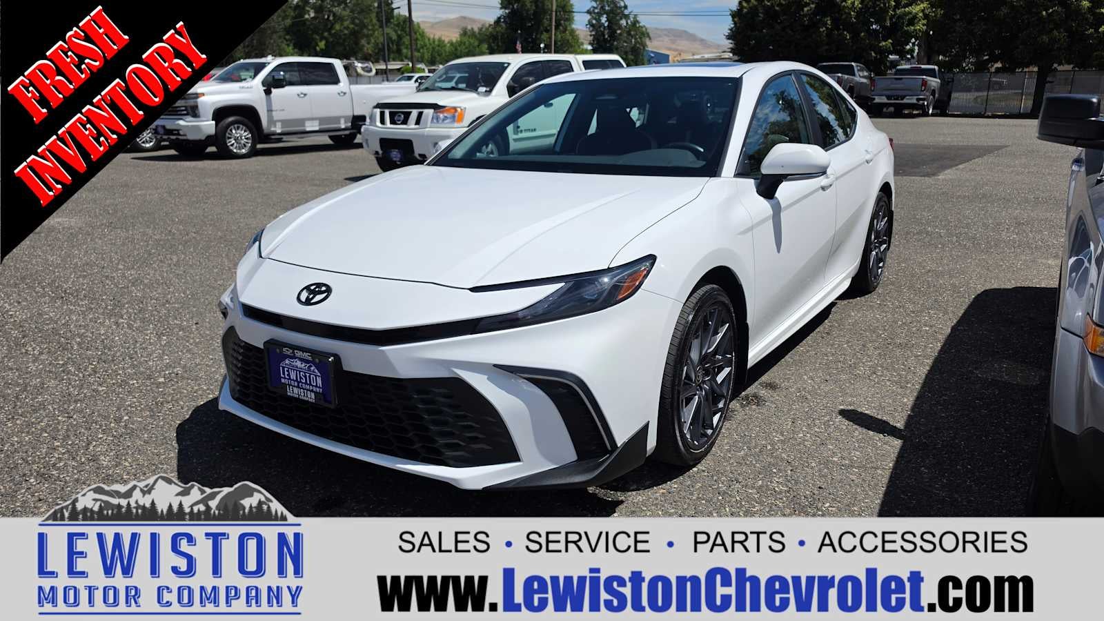 2025 Toyota Camry SE