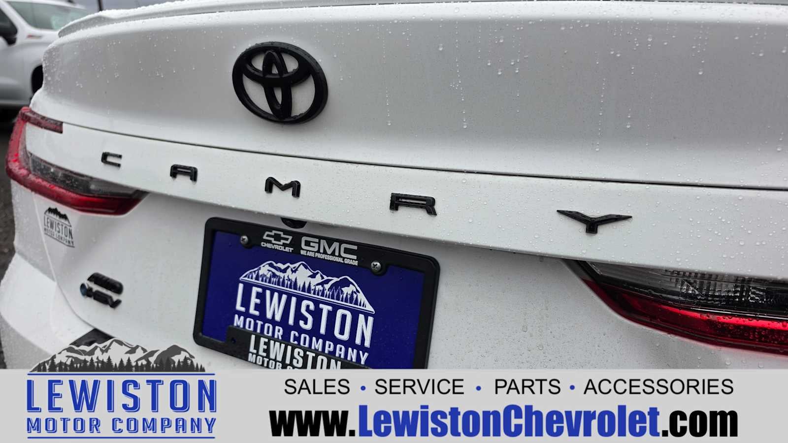 2025 Toyota Camry SE