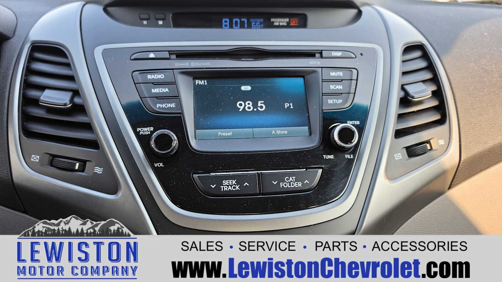 2015 Hyundai Elantra SE