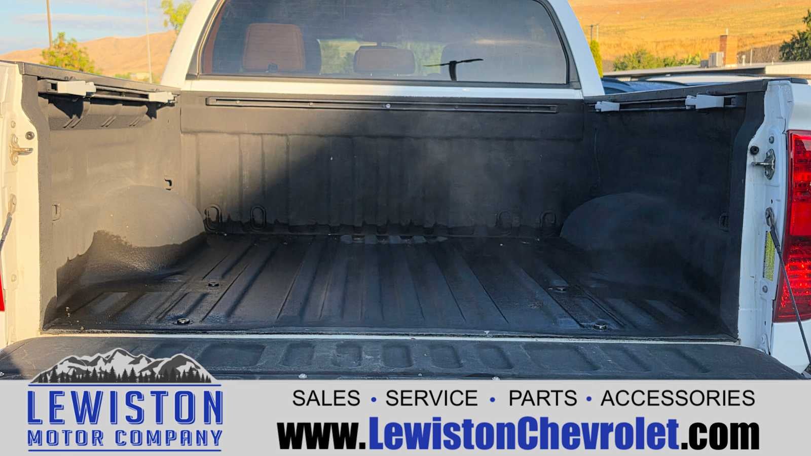 2014 Toyota Tundra 4WD Truck Platinum