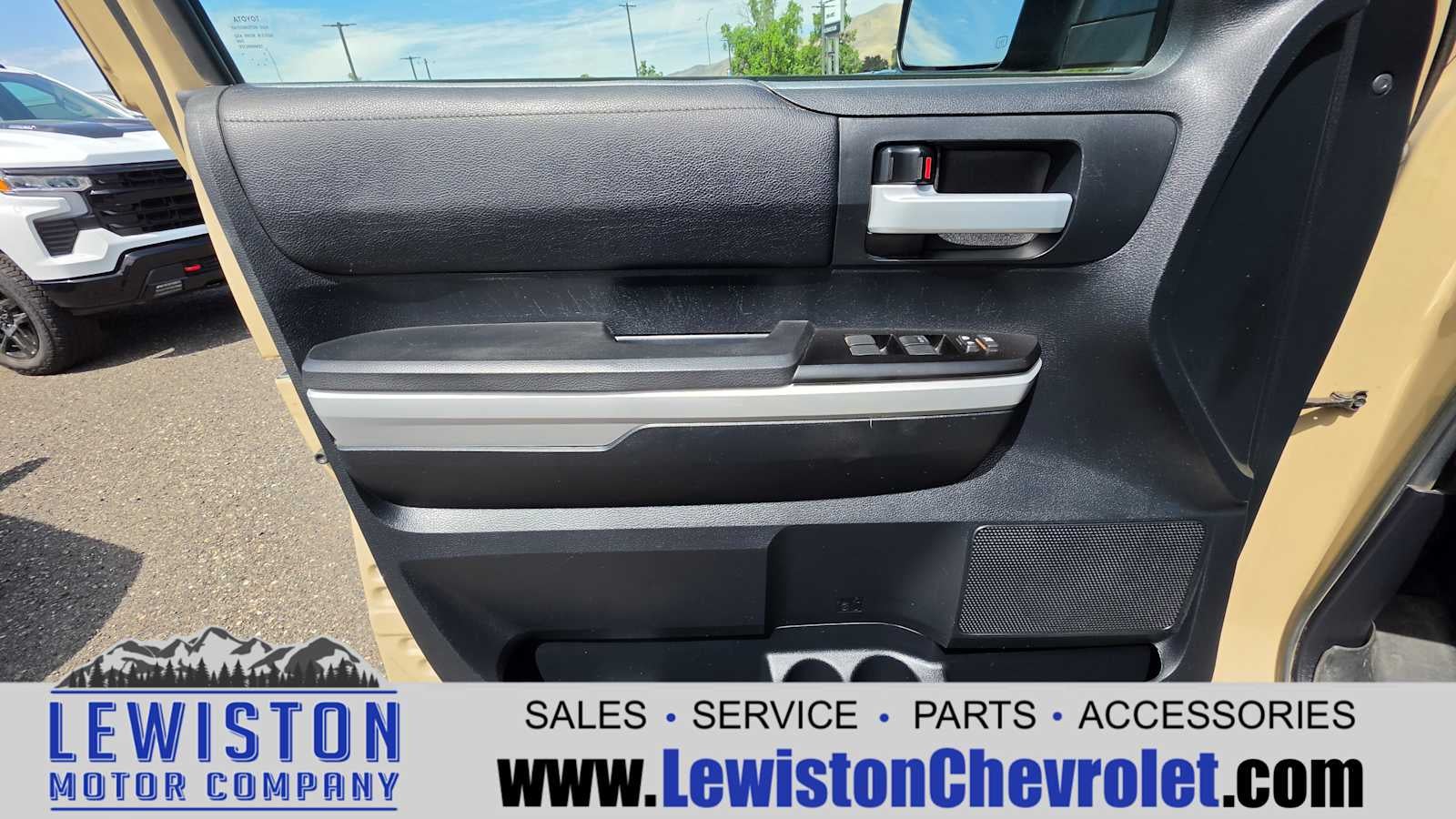 2019 Toyota Tundra SR5 5.7L V8
